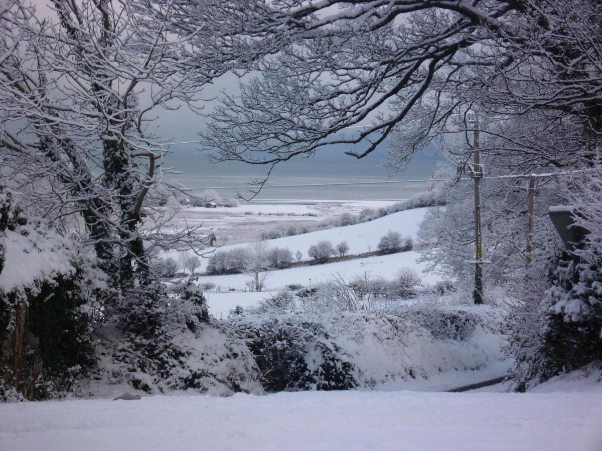 Lon Y Traeth